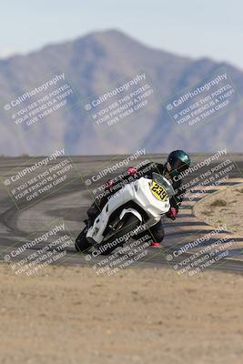 media/Nov-16-2025-Race Pace (Sun) [[8c5fa54630]]/Verified Riders/8-Turn 12 (120pm)/